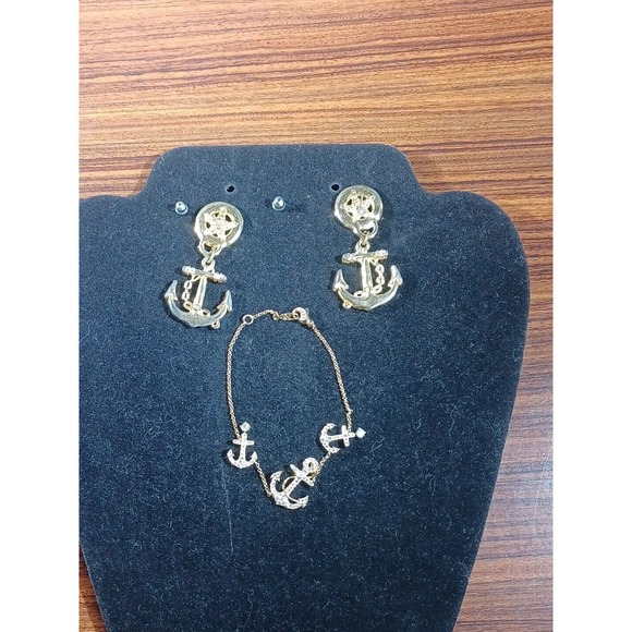 Anchor Shaped Enameled Earrings & Anchor Hook Fishing Boat Bracelet Golden - Picture 8 of 13